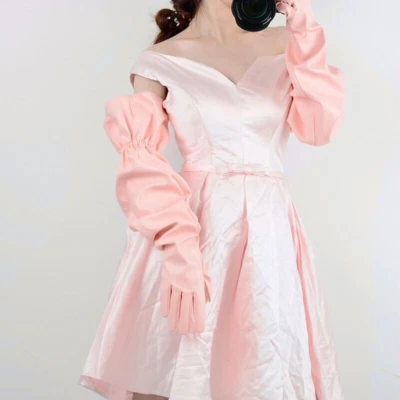 Damas Guantes de Cuero Sintético Muñeca Larga Noche Fiesta Punk Volantes Rosa Negro Retro Foto 1 de 4