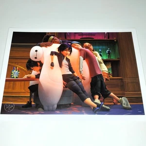Big Hero 6 Lithographie Baymax Hiro Hamada Exclusive Disney Store Print 10x14 2015 - Bild 1 von 3