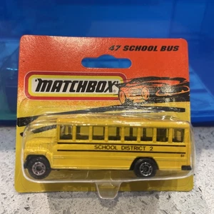 MATCHBOX SUPERFAST 1-75 MB47 SCHULBUS AUF USA SEALED CARD NEU - Bild 1 von 2