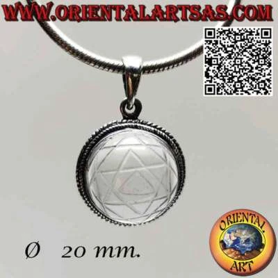 Ciondolo in argento 925  Sri Yantra inciso su cristallo di rocca da 20 mm.Ø - Immagine 1 di 4