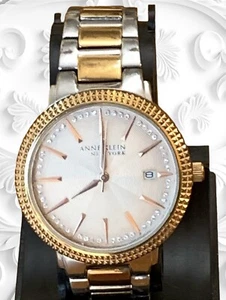 Anne Klein Damenuhr Kristalle Datum Blush-Gold Zifferblatt Silber Bronzefarben Neu Fledermaus - Bild 1 von 17