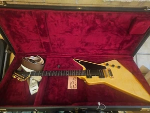 This is the Gibson 1983 Explorer CMT Solid Body Electric Guitar - Picture 1 of 5