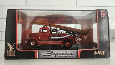 Yat Ming Signature Series 1938 Dennis Light Four Fire Engine - 1:43  - Image 1 of 4