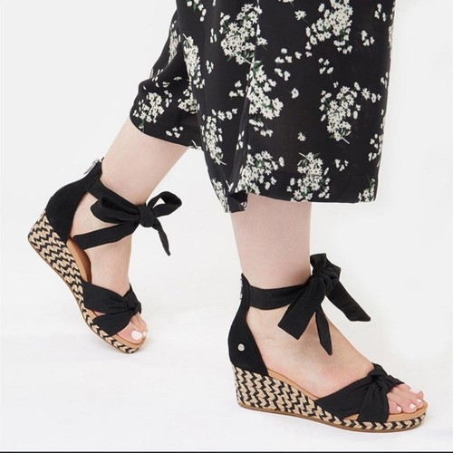 Sandalo UGG Yarrow espadrillas zeppa taglia 6 M fiocco boho fata gotico scarpe hippie