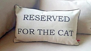 Thick Linen cushion cover ''reserved for the cat '' :-) zip pipping NEW - Picture 1 of 1