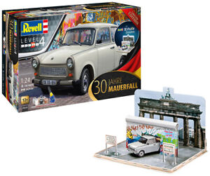 Fall Of The Berlin Wall Trabant 601S Cadeau Set 30th Anniversary 1:24 Plastique