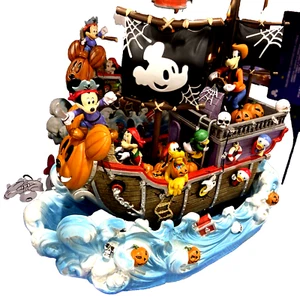 Disney Mickey Mouse Animated Pirate Ship Decoration - Lights & Music, decoratio - Picture 1 of 10