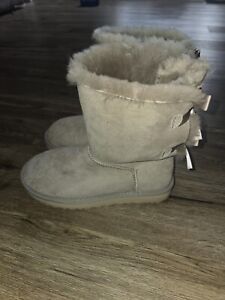 UGG Bailey Bow Women's Boot Fur Gray Size 7