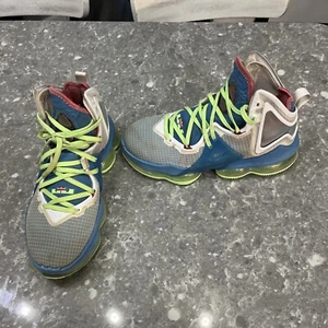 Size 8 - Nike LeBron 19 Tropical - Picture 1 of 8