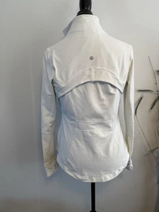 Giacca Lululemon Define taglia 8 bianca full zip slim fit tessuto nulu - Foto 1 di 9
