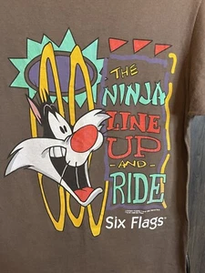 Vintage 90s Looney Tunes T-Shirt Single Stitched - Six Flags Adult Small Brown - Bild 1 von 9