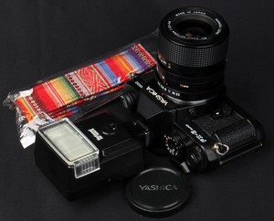 Yashica FX-3 Super 2000 Mechanical 35mm Film SLR c/w ML 35-70mm Lens & Flash Kit