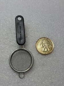 Mini Sifter Vintage Refrigerator Magnet Plastic Metal Kitchen Baking Flour - Picture 1 of 6