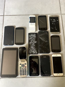 Lot de 12 télephones portables / Smartphones + 1 tablette HS pour pièces - Photo 1/2