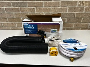 Kit de inicio de autocaravana Camco 44761 estándar CAJA ABIERTA NUEVO SIN PAPEL HIGIÉNICO INCLUIDO... - Imagen 1 de 2
