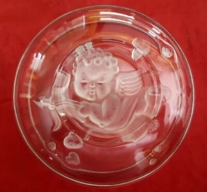 Antique VERYLYS Crystal CUPID W/ ARROW & HEARTS~ Satin & Frosted Glass Dish  - Picture 1 of 8