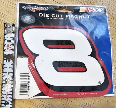 Магнит штампованный Dale Earnhardt Jr #8. Совершенно новый, в заводской упаковке.  - Изображение 1 из 3