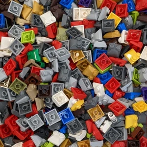 LEGO® usado - paquetes de 500 g - pendiente, curva - 47457 - piedra inclinada abovedada 2 x 2 x 2/ - Imagen 1 de 1
