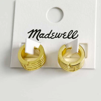 MadeWell Minimalist Huggie Hoop Earrings Chic Women Comfortable Everyday Jewelry - Image 1 of 4