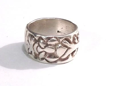 Vtg. HandCarved Mexican Wide Mayan Sterling Silver Ring - Image 1 of 4