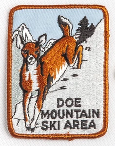 Toppa ricordo Doe Mountain Ski Resort Area (ora Bear Creek) NOS - Foto 1 di 2