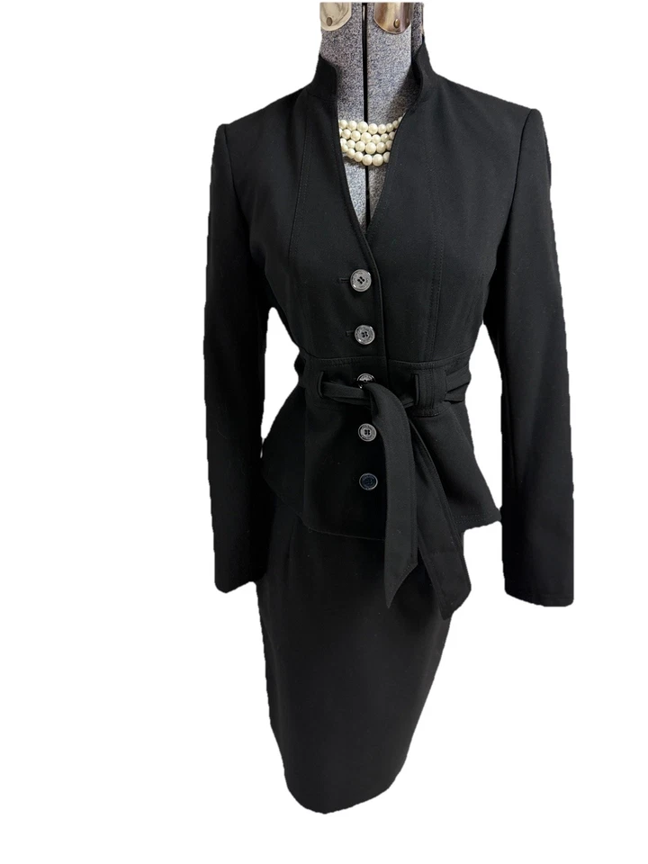 Calvin Klein Falda Traje Talla 2 Conjunto de Dos Piezas Traje Eléctrico Negro Cinturón Extra Plateado Foto 1 de 4