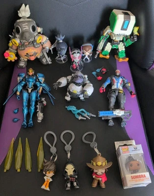 Lot Of OverWatch Figurines with keychains  - Image 1 of 4
