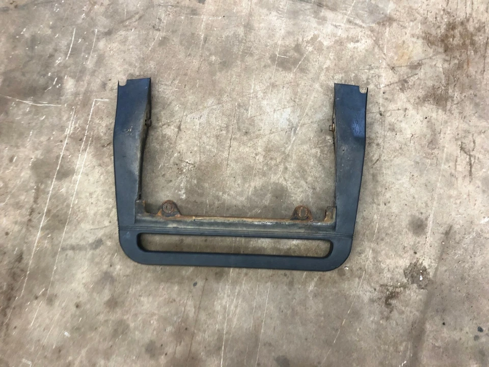 Задний бампер Yamaha Snowmobile Venture XL 488 87F-77541-00-00 - Изображение 1 из 1