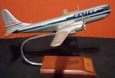 Avión United Airlines Boeing B-377 Stratocruiser escritorio exhibición modelo 1/100 SC Foto 1 de 4