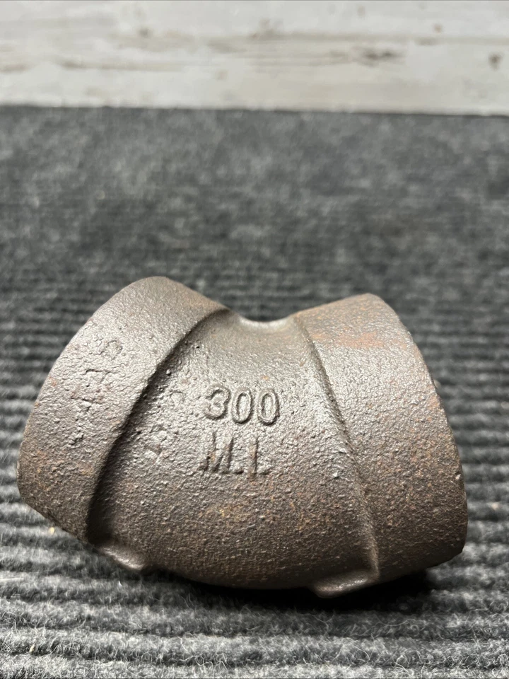 (1) JP WARD MALLEABLE IRON, 45-Degree Elbow Black 1-1/2" 300# MI - Image 1 of 3