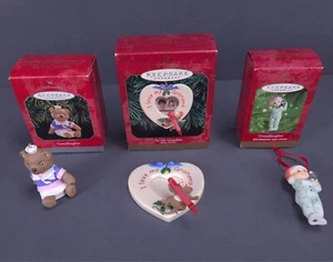 Hallmark Andenken Oma Enkelin Ornamente Weihnachten Keramik 3 Stück Set - Bild 1 von 8