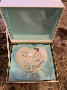 Noritake Fine Bone China Día de San Valentín Corazón Hecho en Japón ~ San Valentín 1973 - Imagen 1 de 13