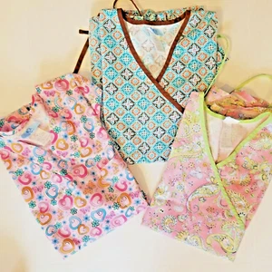 Scrub Tops Lot of 3 Size Small SB Scrubs Pink Paisley Hearts Blue Checks - Picture 1 of 7