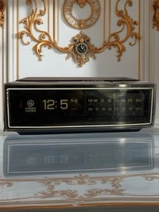 Sveglia Radio Vintage General Electric GE Noce Flip Clock 7-4305C FUNZIONA LEGGI ⬇️ - Foto 1 di 24