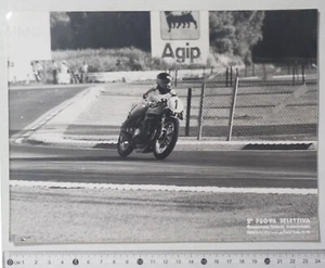 79721 Foto d'epoca 2546 - Montalto su Honda Affaticato (Palermo) a Pergusa 1978 - Picture 1 of 4