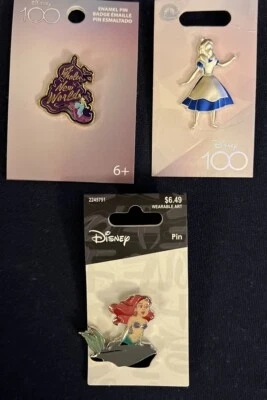 迪士尼人物徽章套装 3 件爱丽丝 100 号,茉莉花(阿拉丁)100 号,小美人鱼 — 第 1/4 张图片