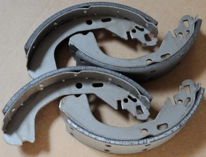 Morse Friction Grip Barke Shoes FR636 for Chevy Lumina Pontiac Trans sport etc. - Bild 1 von 3
