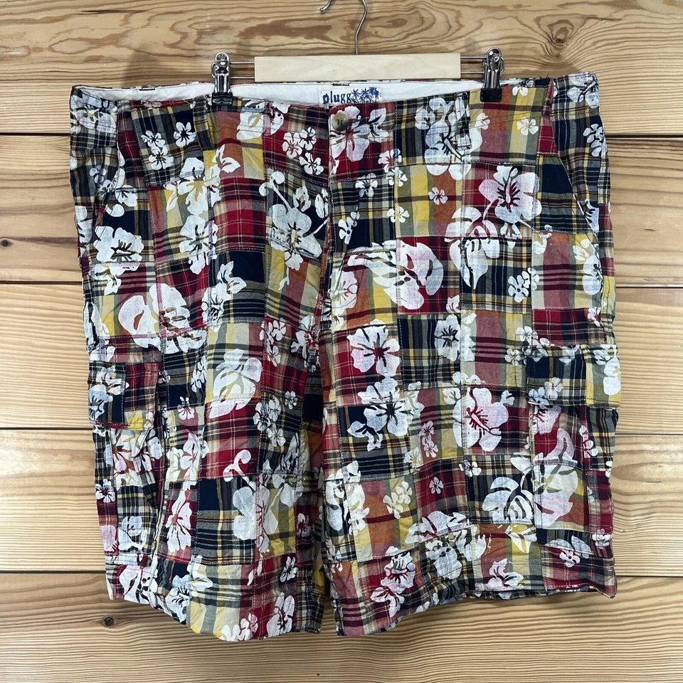 Plugg Shorts Mens 44 Plaid Cargo Pockets Hawaiian Flowers Red Yellow Cotton B175 - Image 1 of 4