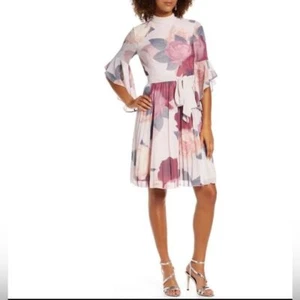 Chi Chi London Womens Dress Florentina Floral Sleeve Midi Pleated Cocktail Sz 4 - Picture 1 of 5