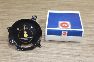 NOS GM 25054251 Chevy GMC Truck Gas Fuel Instrument Gauge C10 K5 Blazer 1980-91 - Picture 1 of 4
