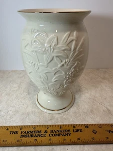 Vintage LENOX Vase Embossed Lilly Ivory Porcelain 24k Gold Accent 8" EUC - Picture 1 of 8