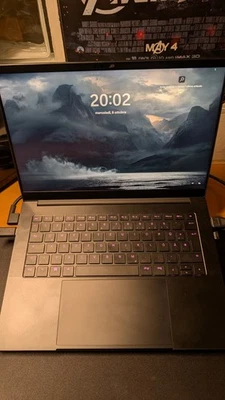 Razer Blade 14 240Hz Ryzen 9 8945HS 32GB 1TB RTX 4070 - Immagine 1 di 2