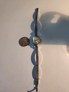 VINTAGE WOMEN'S RADO WIND-UP ROLLED GOLD BEZEL WATCH NEEDS SERVICE - Picture 1 of 4