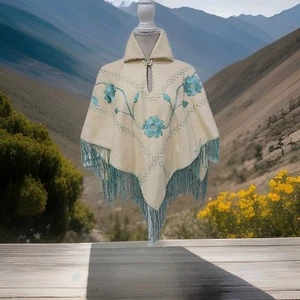 Poncho vintage anni 60 mantello scialle avorio ricamo frange floreale festival boho così com'è - Foto 1 di 12