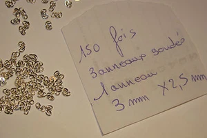 lot de 150 fois 3 anneaux soudés en métal argenté création apret bijou jonction  - Bild 1 von 1