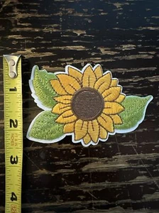 Sunflower (Iron on patch) Flower / Nature / Hiking /Art / Hippie - Picture 1 of 3