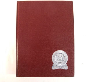 USS INDEPENDENCE CV-62 1971 1972 MEDITERRANEAN CRUISE BOOK MARINES TARSIERS - Picture 1 of 3