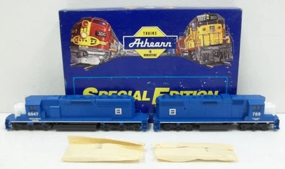 Athearn 2217 HO Electro-Motive Leasing SD-40 and GP38-2 AA Diesel Locomotive Set - Image 1 of 4