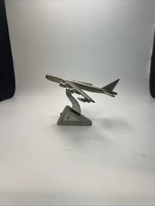 Vintage B-52 Stratofortress Bomber Boeing Büro Schreibtisch etc. Co LTD Uhr EUC - Bild 1 von 9