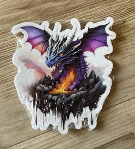 Adesivo Drago Lava Colorato Guardiano Mistico Viola Drago 5”x5” - Foto 1 di 1